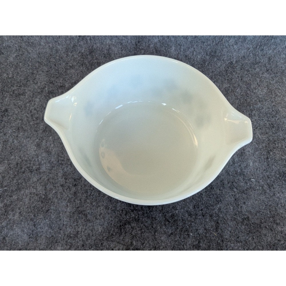 Vintage Pyrex Ovenware White Milk Glass 750 ml Oven Bowl 472-B USA - Picture 3 of 4